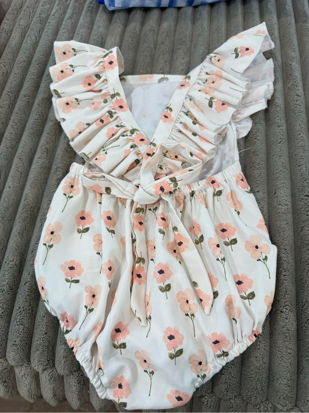 Baby Floral Ruffle One-Piece Bodysuit in Peach Floral